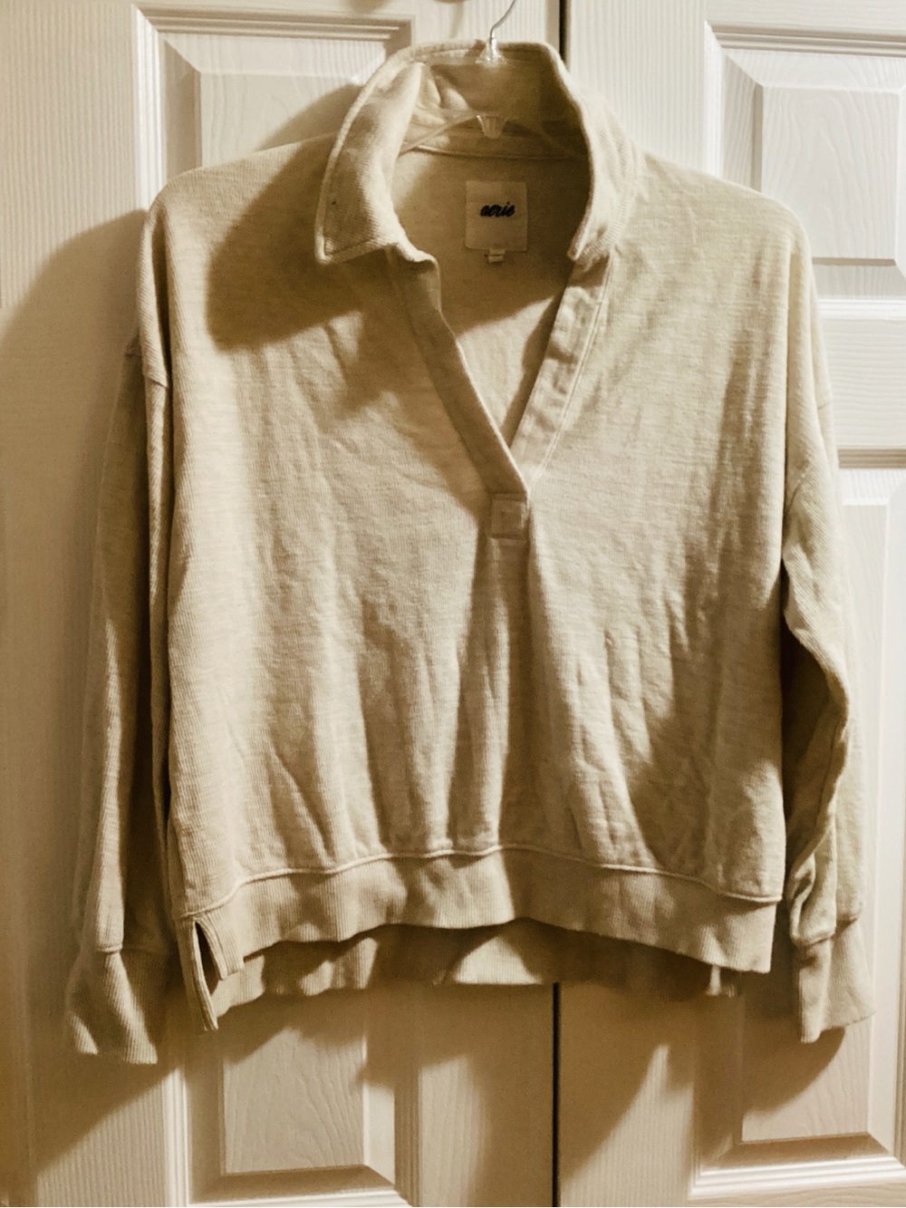 aerie Cream Collared V-Neck Sweatshirt Pullover